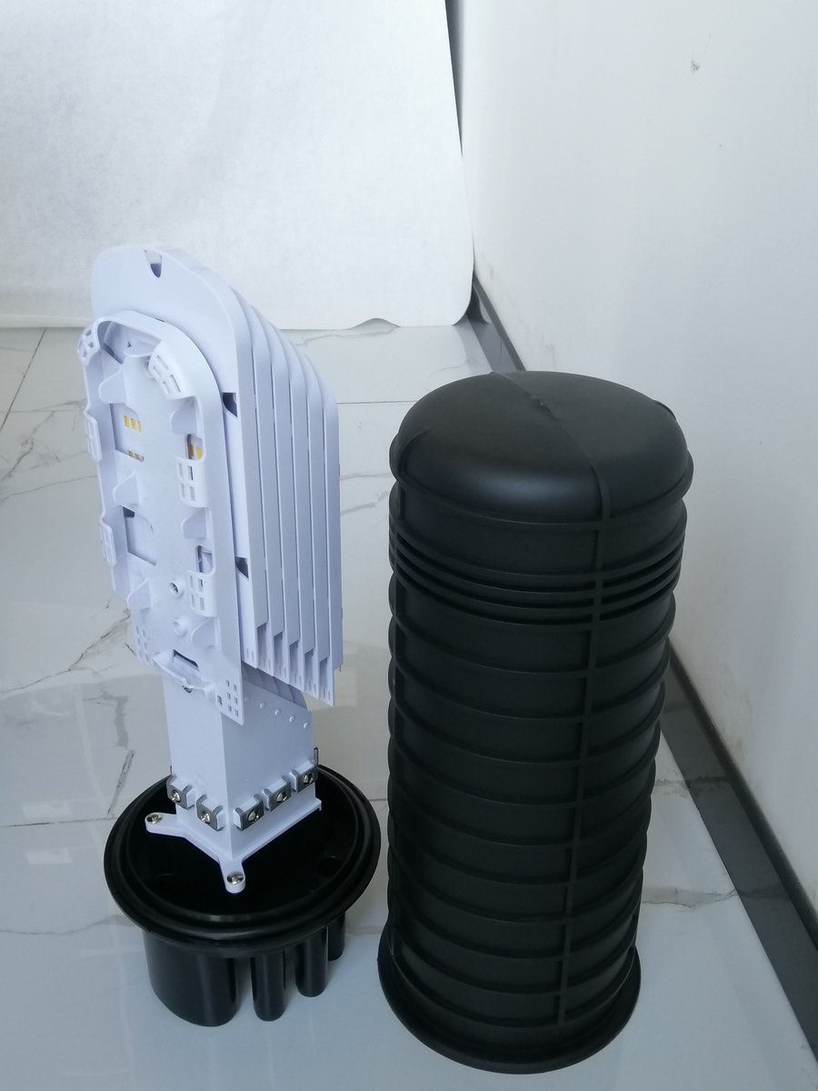 huang21435's tweet image. Max 144 fibers Dome Fiber Optic Splice Closure
Waterproof IP68
Cable port: 8pcs Ф16mm round ports + 1 oval port 38.5*67.5mm support cable entry without cutting
#fiberoptic #spliceclosure #FOSC #ISP #Telecom