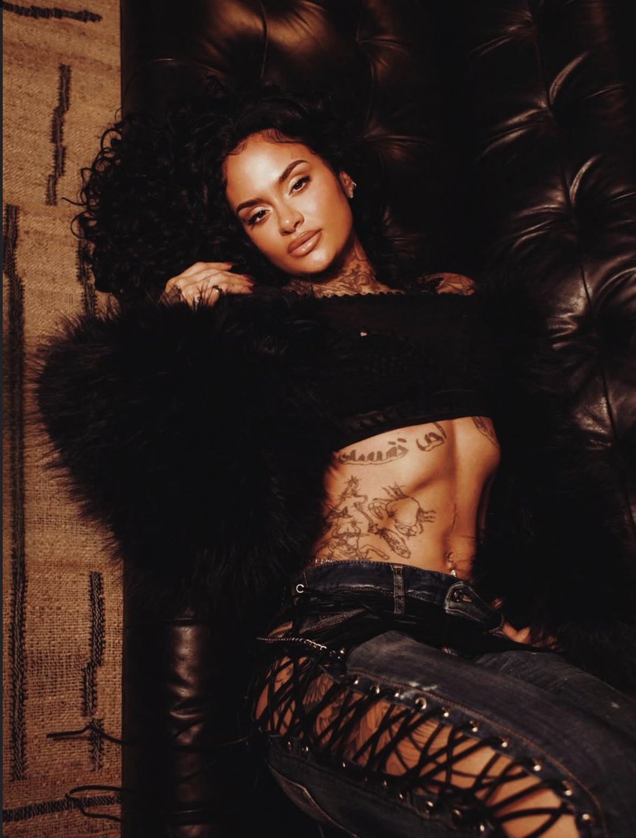 Congratulations to the one and only talented Kehlani for achieving this milestone of their career with ‘Folded’ being their first Top 10 Hit at #7 on the Billboard Hot 100.🥺💐 🌊 What a journey in the making, Tsunami mob are so proud rn !!