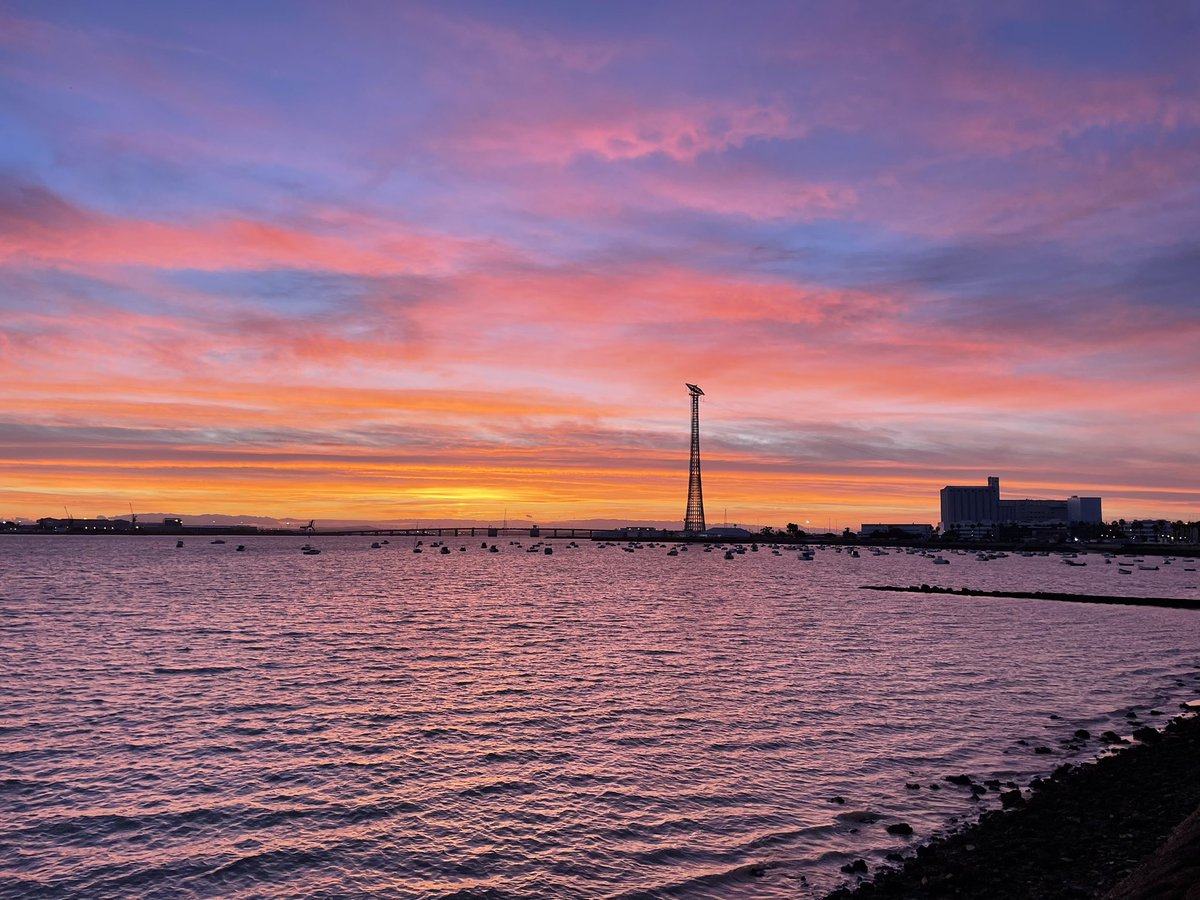 🌅 Un amanecer en Cádiz.