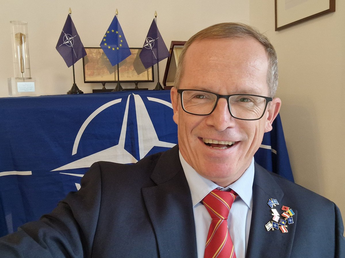 I promise to follow everybody to subscribes to my account, for 1$ per month 
Deal?