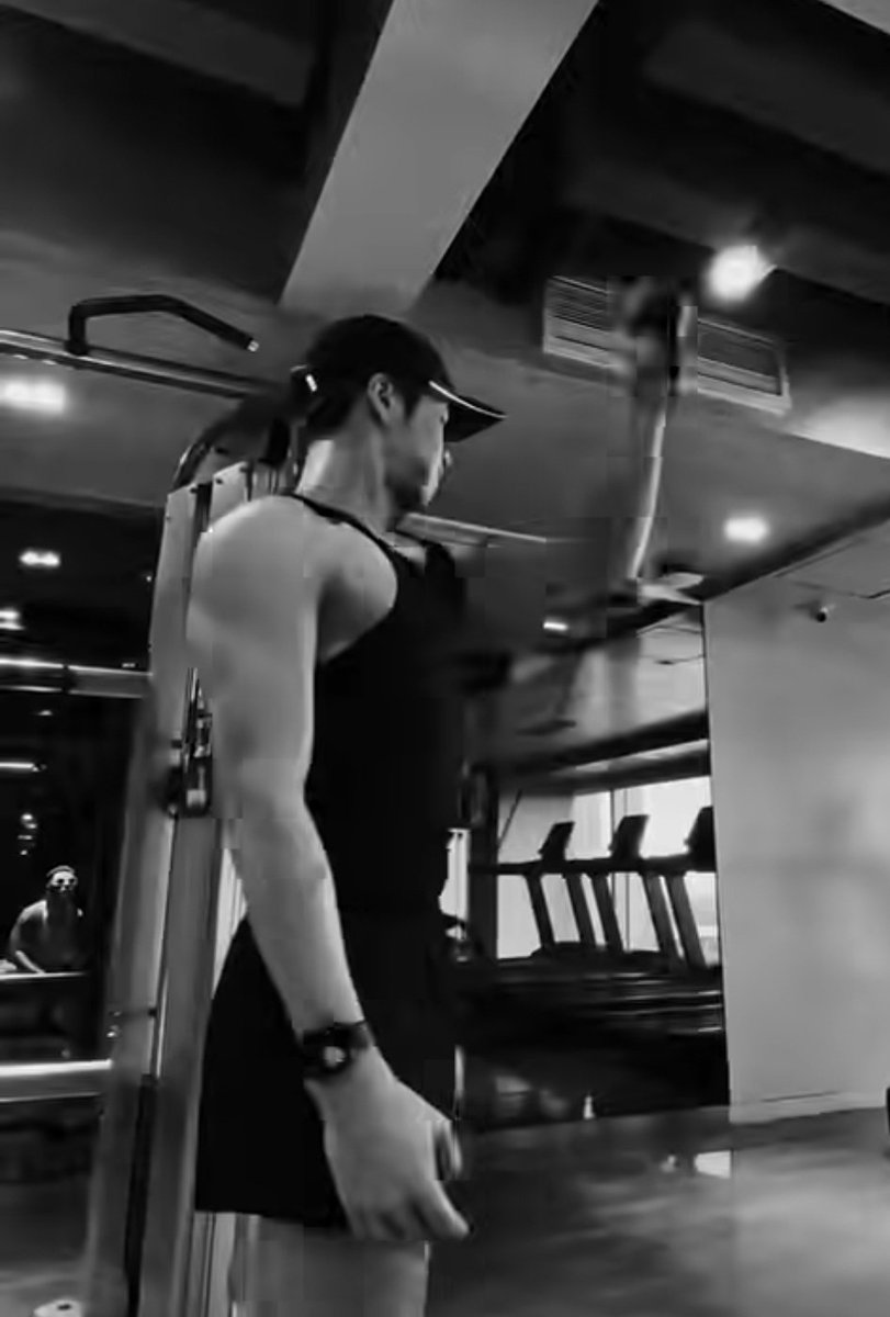 FashionistD's tweet photo. The healthy life style of #JacksonWang 🤩❤️‍🔥 https://t.co/ORDZFJGYeo