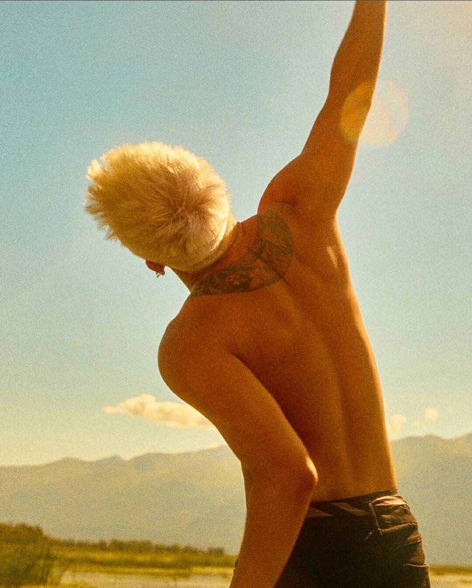 TAEYANG (@__youngeab__) on Twitter photo 