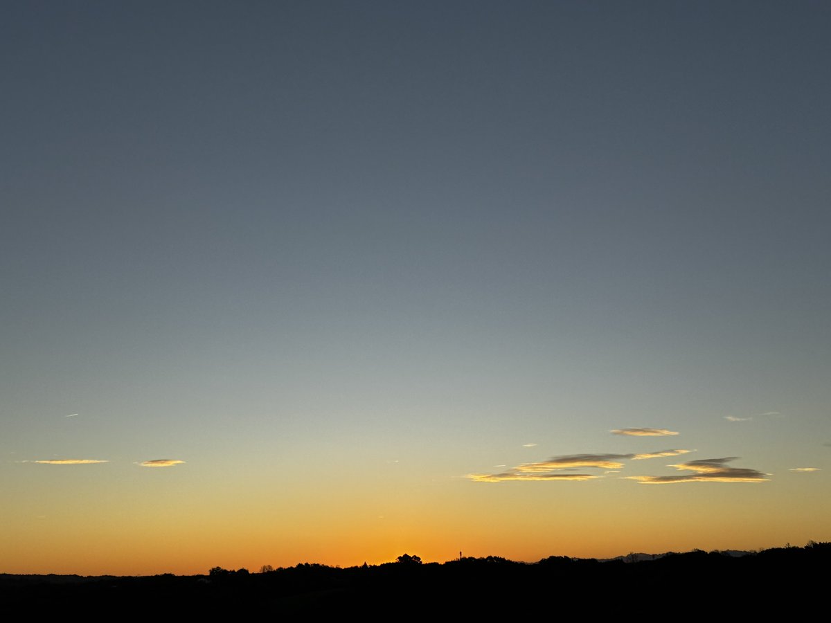 MartinMartinM2x's tweet image. RDV vers 08h10 
En attendant …
Je kiff !

twitch.tv/martinmartin_m…