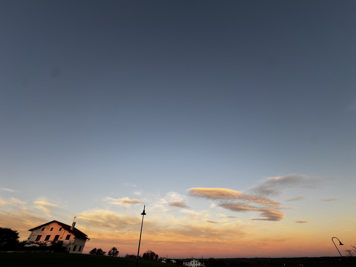 MartinMartinM2x's tweet image. RDV vers 08h10 
En attendant …
Je kiff !

twitch.tv/martinmartin_m…