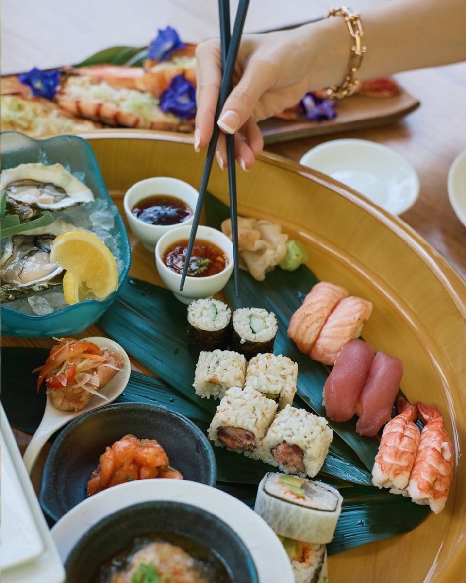 gma_lifestyle's tweet image. According to Chef Nobu, he likes exploring new techniques in cooking, making his cuisine multi-layered as opposed to one note.

No wonder even celebrities like #MarianRivera is raving about the irresistible flavors of Nobu!🍣

Read his #InFocus story HERE: bit.ly/3Jdfel4