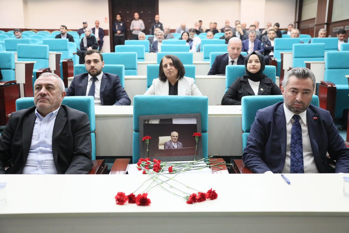 akkagithane's tweet photo. Kağıthane’de Meclis birleşimi gerçekleştirildi.
Toplantıda İlçe Başkanımız gündem değerlendirmesi yaptı; merhum Nazmi Toro saygıyla anıldı. Ardından Meclis Başkanvekili seçimi yapıldı. Alınan kararların ilçemize hayırlı olmasını diliyoruz.

@erkanyildirim76 
@BaburBaycan 
@MevlutOztekin 
@abdullahozdemir 
@akpartiistanbul