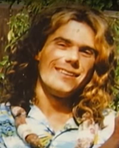 04.11.90, Ulm - Verdachtsfall: Der 28-jährige Rafael Blumenstock wird ermordet. Hinweise deuten auf eine rechte und homofeindliche Tatmotivation. Hintergründe: web.archive.org/web/2025062702…  #KeinVergessen