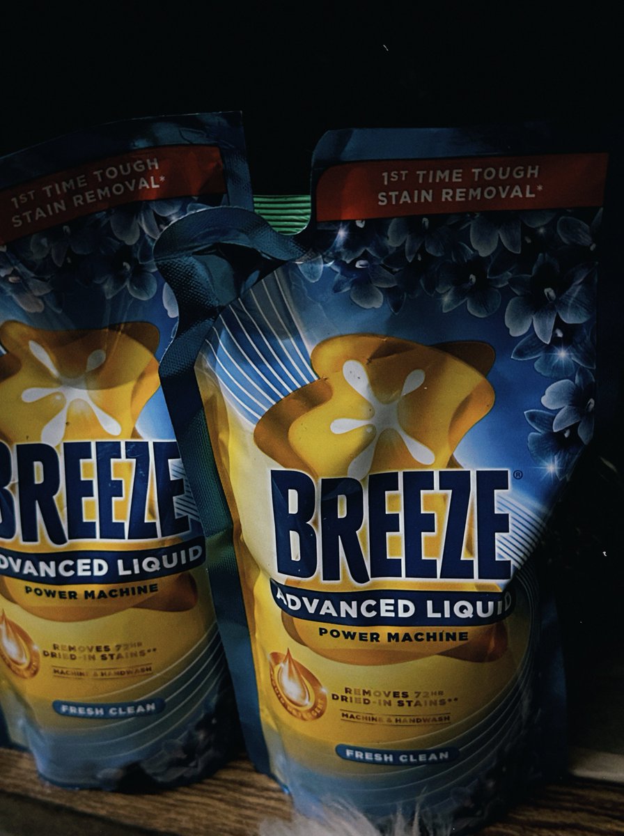 chipsnbananas's tweet photo. received my @BreezePh yesterday. at kaya pala di ko na makita yung box ng parcel kasi binuksan at ginamit agad ng nanay ko. 🧍🏽♀️
#MyPurchAZeRDLivered #RAZatisfied https://t.co/mYyrBgwbta