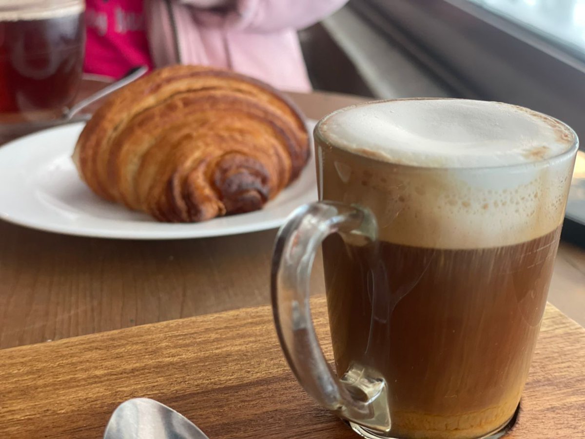 carpuscommET's tweet image. Adulting mode activated! 
Starting the day with a morning sip @CherishAddis and getting ready to crush it at the office is the ultimate flex. Big thanks to @SaraYirga for the caffeine boost! Who else is ready to tackle the day? #ProductivityHack #OfficeLife #CoffeeLover"