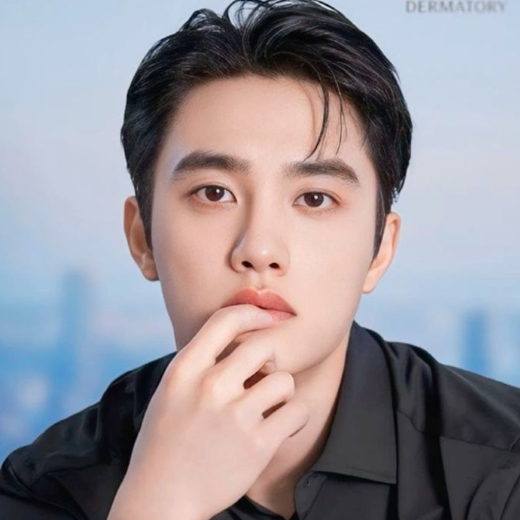 AboutMusicYT's tweet photo. EXO's Kyungsoo contract with his agency, Company Soosoo, has reportedly ended. https://t.co/bEkYRVu96a