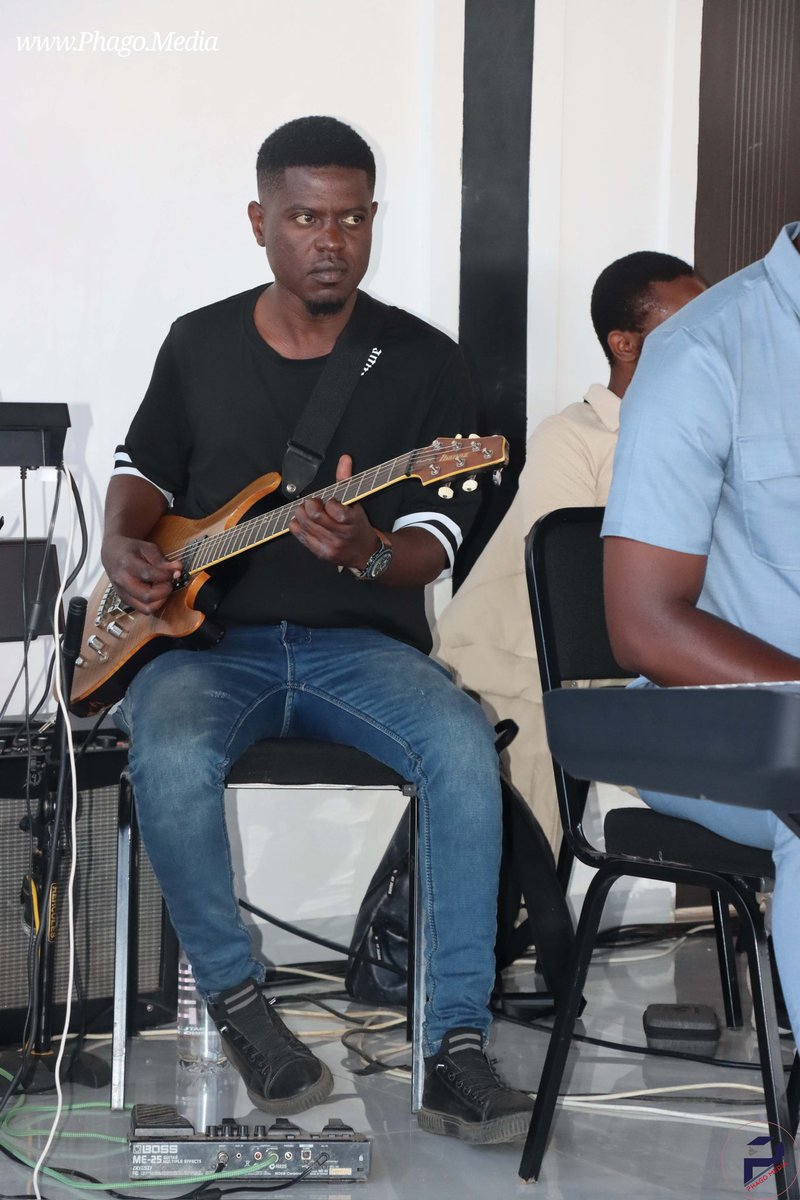 PhagoMedia's tweet photo. Wedding requires music! Call us for all your music needs. We provide rental music instruments 🎹 🎷 🎸🥁 of all kinds. For all wedding sizes. We can provide band members and vocalists or just instruments. Or just DJ. Whatever you want! #PhagoFamily https://t.co/lSvtuPY6Zx