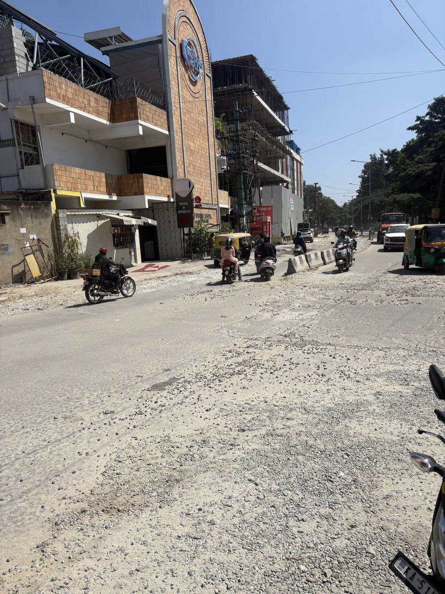 MayankDas2687's tweet image. BTM layout 2nd stage: look at the pathetic condition of the road; it looks like it will take forever to make this road. This is a dangerous road for motorists and two-wheelers.