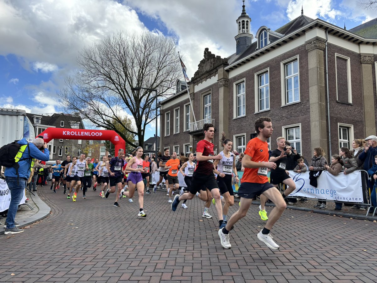 krollenloop's tweet image. Wat een dag! 🙌🏻
Wat een loopfeest! 🎉
Wat een fantastische lopers 🏃🏼🏃🏾‍♀️
Wat een enthousiast publiek 👏🏻
Wat een weer ☀️

De lekkerste loop van Brabant was er zondag weer eentje om in te lijsten. 

Dank aan iedereen die hier zijn steentje aan heeft bijgedragen!