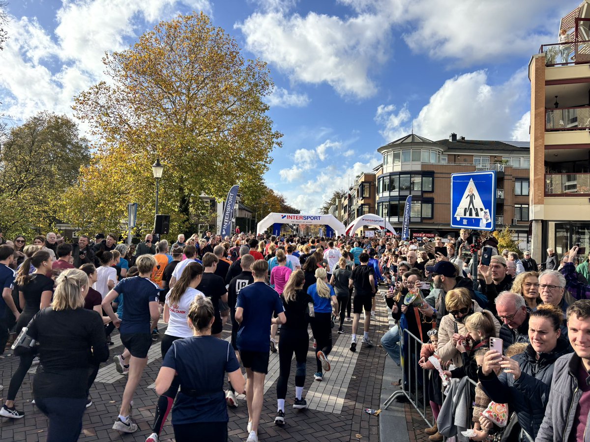 krollenloop's tweet image. Wat een dag! 🙌🏻
Wat een loopfeest! 🎉
Wat een fantastische lopers 🏃🏼🏃🏾‍♀️
Wat een enthousiast publiek 👏🏻
Wat een weer ☀️

De lekkerste loop van Brabant was er zondag weer eentje om in te lijsten. 

Dank aan iedereen die hier zijn steentje aan heeft bijgedragen!