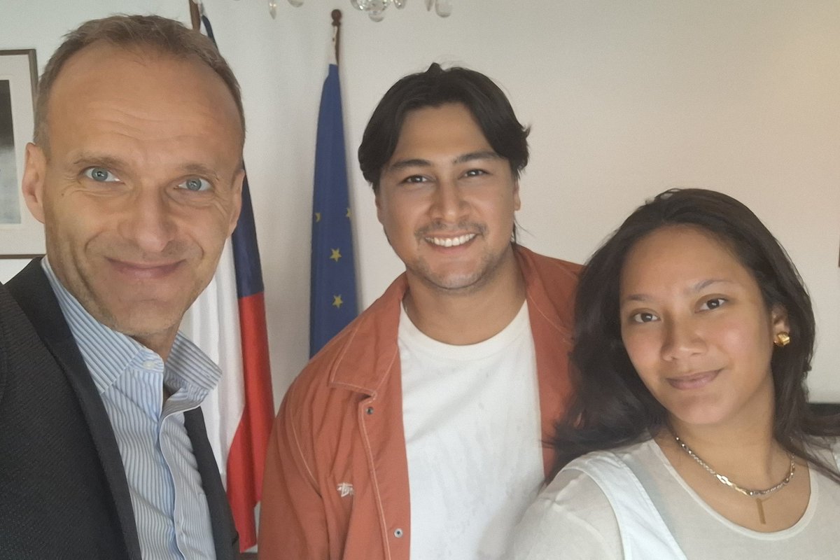 Indonesian 🇮🇩 cinema goers love creepy 👻 horror movies and adore their celebrity 🌟 actress Tara Basro, with strong personal ties to Czechia. Her husband Ken Danuja, also 🔝🌟 artist, was born in Prague. The couple we welcomed at the Embassy represents heartfelt 🇨🇿 🇮🇩 proximity.