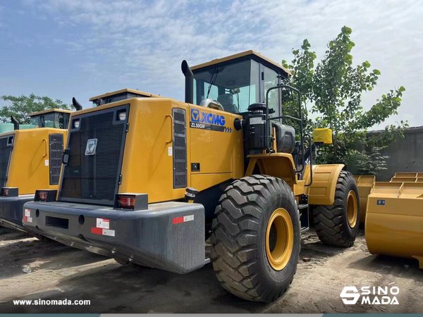 Sinomadacn's tweet image. 🚜 XCMG ZL50GN Wheel Loader heading to Algeria!
1️⃣ Engine: SHANGCHAI
2️⃣ Power: 162kW
3️⃣ Bucket: 3m³ standard
4️⃣ Size: 8300×2996×3515mm
5️⃣ Weight: 17100kg
📧export@sinomada.com
#XCMG #WheelLoader #ZL50GN #ConstructionMachinery #HeavyEquipment #Algeria
