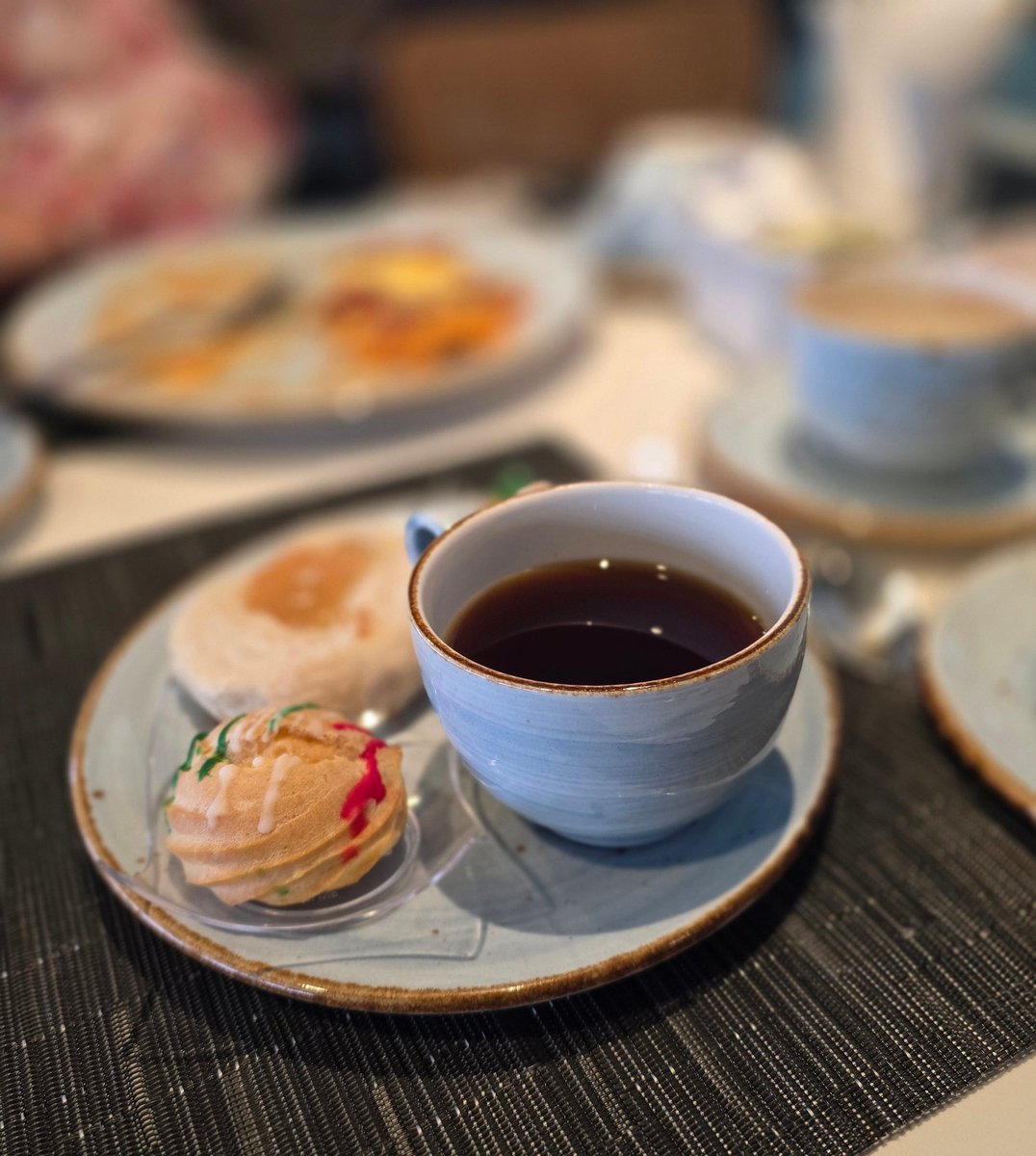con un cafecito Salvadoreño del  hotel Sheraton me conformo y si es de las faldas del volcan Chaparrastique mejor