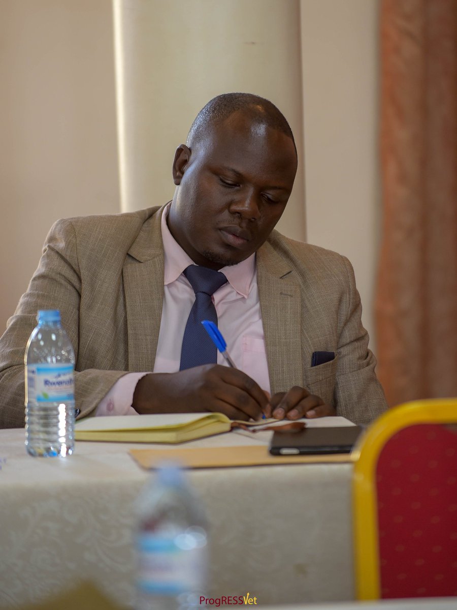MAAIF_Uganda's tweet photo. The number of credit points for the last author will be determined by the regulator based on the contribution.
#MAAIFAdvisory
#AnimalHealthUG
#VetUG https://t.co/SaqvQtAgUL