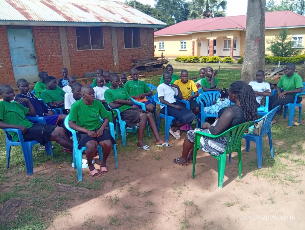 Every day, our peer mentors turn small acts of support into big transformations. 
They champion wellbeing, encourage education, and help peers navigate life’s transitions with courage. 
#PeerMentorship  #G4DU