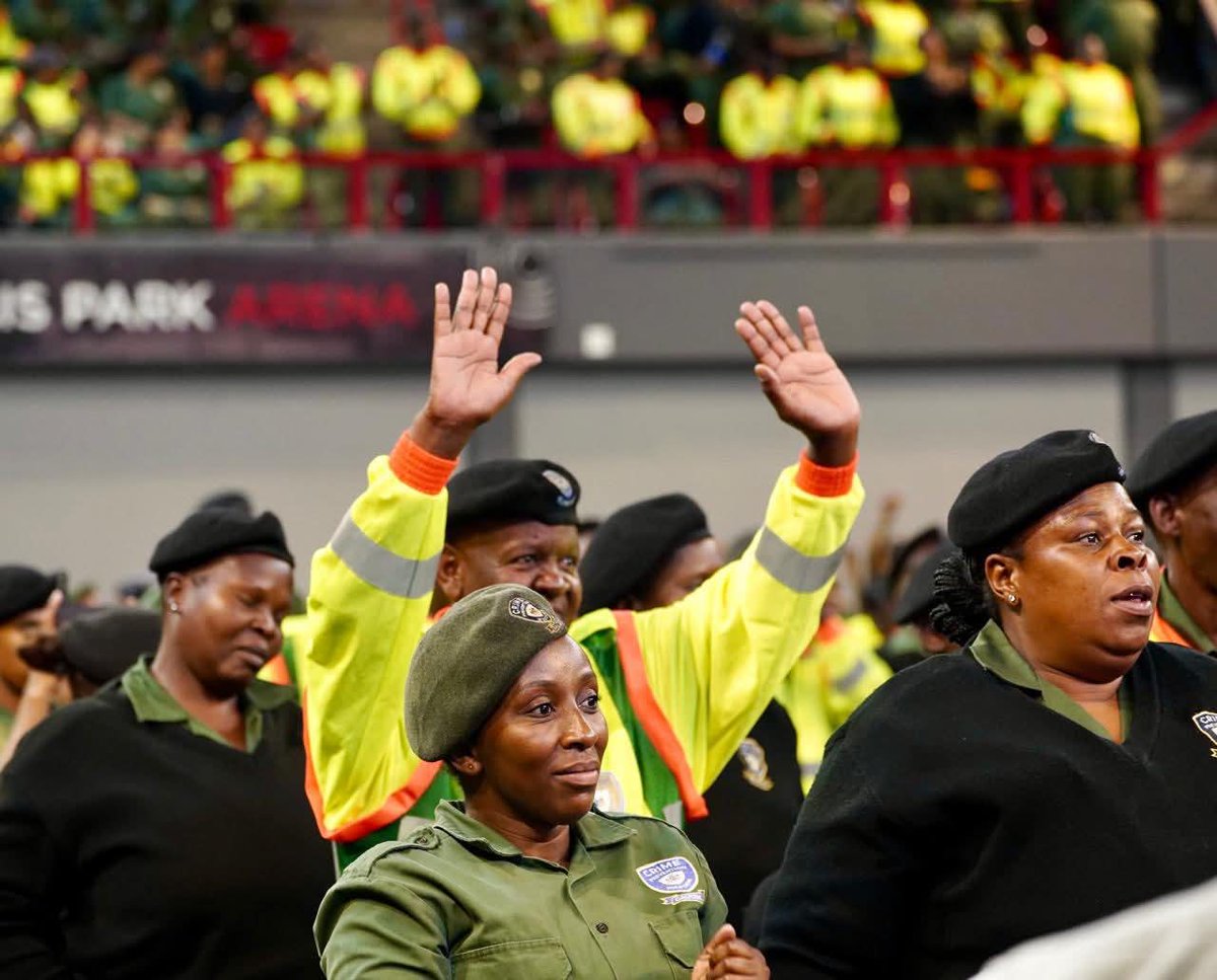 kgosi_maepa's tweet photo. BREAKING NEWS: Amapanyaza NOT disbanded, their work continues in Gauteng!

Public protector [PP] has recommended that Amapanyaza appointment be regulated. A new process with Ministers of Police and Justice, including the RTMC is currently underway to address PP remedial actions.

@Lesufi