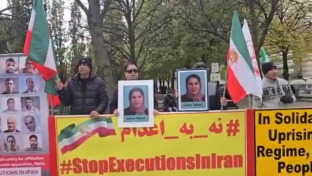 4FreedominIran's tweet image. 3-Toronto, Canada - November 1, 2025: MEK supporters held a rally against the mullahs&apos; regime, demanding #StopExecutionsInIran and #FreePoliticalPrisoners.
#FreeIran2025