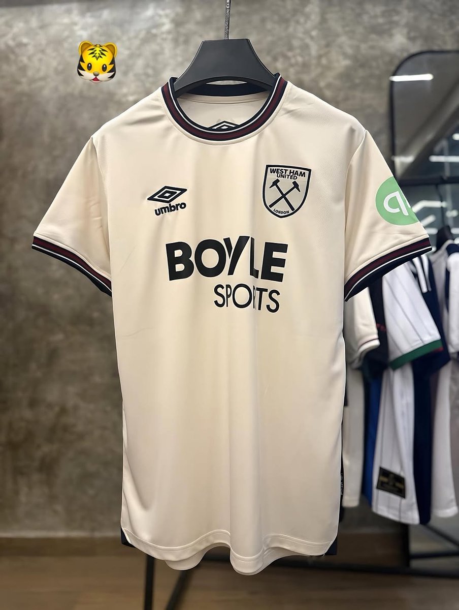 cheederahh_'s tweet photo. Quality 25/26 season jerseys available in store 🛒🛍️ and in sizes S, M, L, XL, 2XL

#18,000 (4k customize)
📍Lagos
Delivery is Nationwide 🚚
Ready to order; https://t.co/5hpm8yG17F

#westham #fifpro11 #yamal #raphinha #EPL https://t.co/NM3kBuntgk