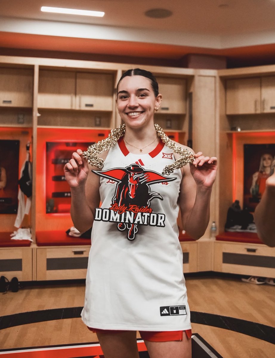 GIGANTESbasket's tweet photo. Gemma Núñez 💯

🇪🇸15 puntos, 5 rebotes, 4 asistencias y 4 robos de la española en la victoria de Texas Tech ante North Carolina A&amp;T.

Exhibición reconocida por su propio equipo 🎖️ https://t.co/FmHm2GGNEu