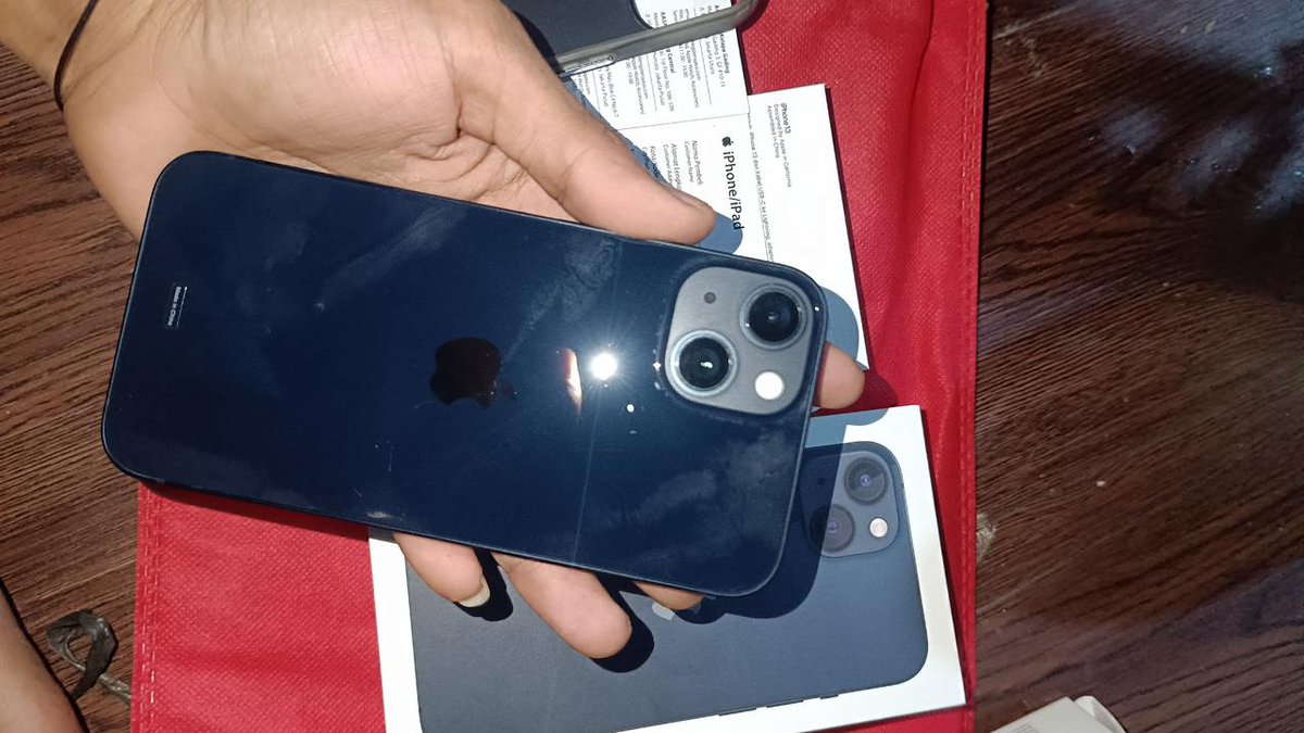 humangabuts_'s tweet photo. Dijual Ip 13 128GB pemakaian 2 bulan harga 6,9 jt fullset no minus https://t.co/MxRRVyojNH