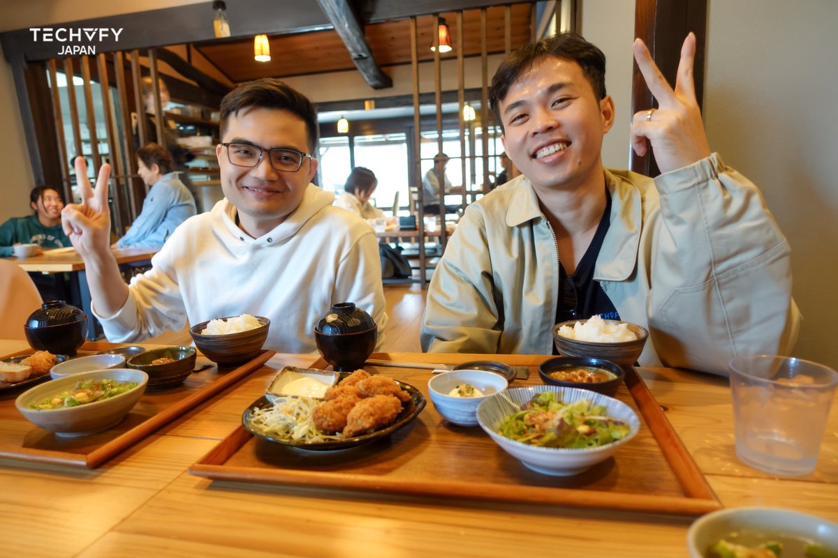 Techvify_Japan's tweet image. 先週末はTechvify Japanのみんなでチームビルディングへ！
自然に囲まれて、笑って、いっぱい喋って、最高のリフレッシュになりました✨
仕事の話も、ちょっと真面目な話も、ゲームも、全部ひっくるめてめっちゃ楽しかった！

次のイベントももう楽しみ！💪

#TechvifyJapan #会社旅行