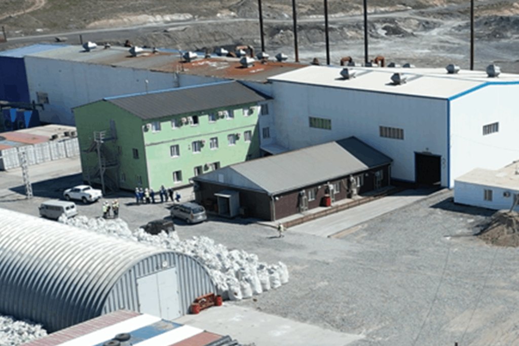 DirectorsTalk's tweet photo. Ferro-Alloy Resources: Enhanced returns for Balasausqandiq vanadium project
https://t.co/tQJiz1EdWA
#FAR #RNS #Stocks #FerroAlloyResources #Vanadium #FerroVanadium #FerroMolybdenum #Molybdenum #Carbon #Kazakhstan #Balasausqandiq #VFB #EnergyStorage #Investing https://t.co/9ep3btPOcp