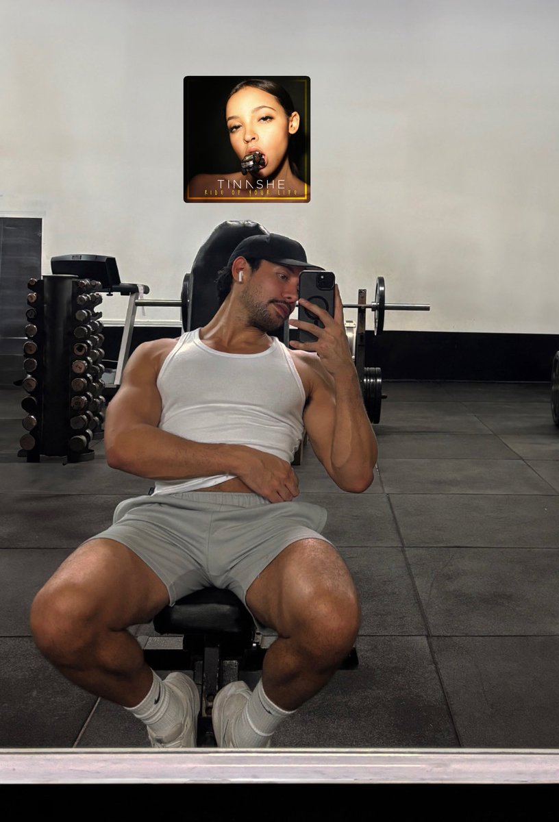 _aaronron's tweet image. they wanna know how i do that