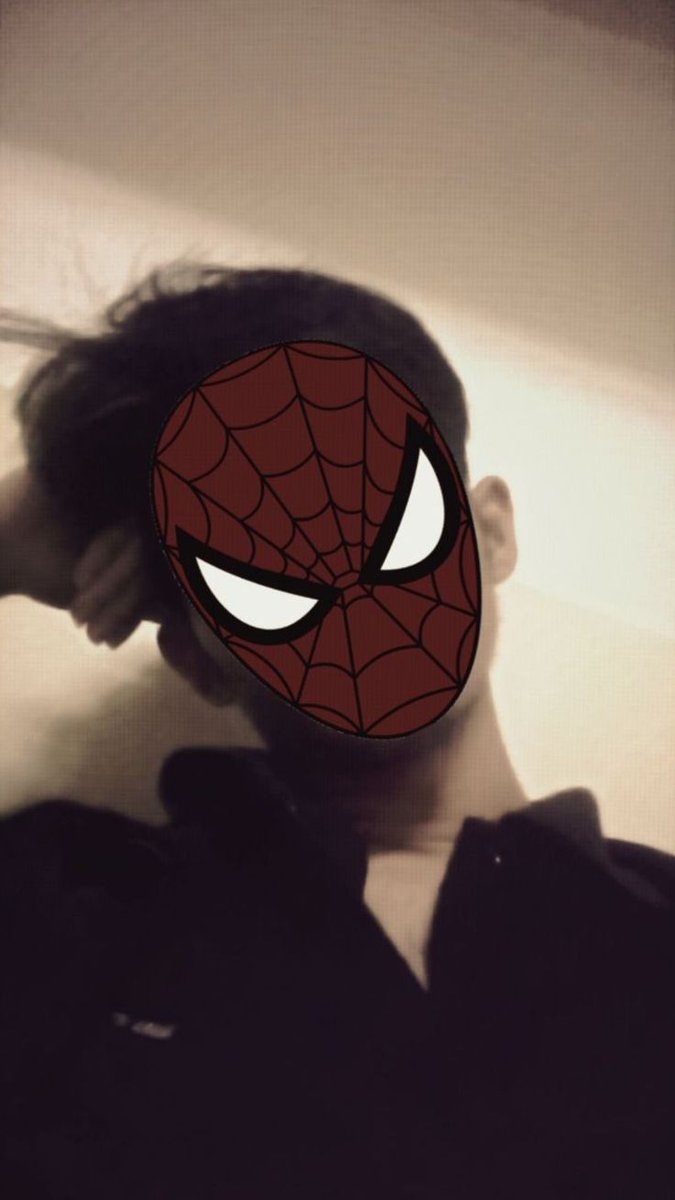 کہیں لکھا تھا  اگر آپ محبت میں بیوقوف نہیں بن سکتے تو آپ محبت نہیں کر سکتے ۔۔۔اور محبت میں نقصان اٹھانا بہترین بات ہے ان کہ لئے جو فائدہ حاصل کرنا چاہیں ۔۔  
اور شعر ہے کہ 

"بحث چونکہ عشق کہ بارے میں جاری ہے 
سو معذرت کہ ساتھ سمجهدار چپ رہیں "

🌝

#داستان_دل