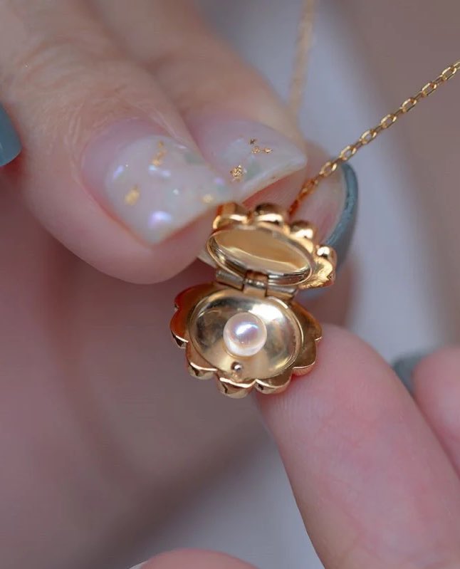 heart_jpg's tweet photo. pearl and shell necklace 🦪 https://t.co/VCQQUcu5Nk