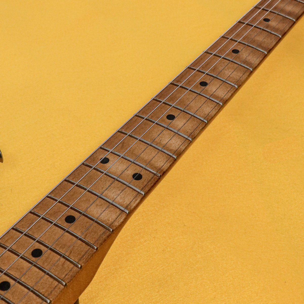 1484nagoya's tweet photo. 【#RoadWorn 再来】
#Fender Mexico / #Vintera II Road Worn ‘60s Stratocaster
まるで長年弾き込まれてきたかのようなネックに、これからの #エイジング が期待できる極薄 #ラッカーフィニッシュ。#グリーンガード に #メイプル指板 というユニークな仕様もポイントです!
https://t.co/N3uoR0pip6 https://t.co/THGSaPpKXg