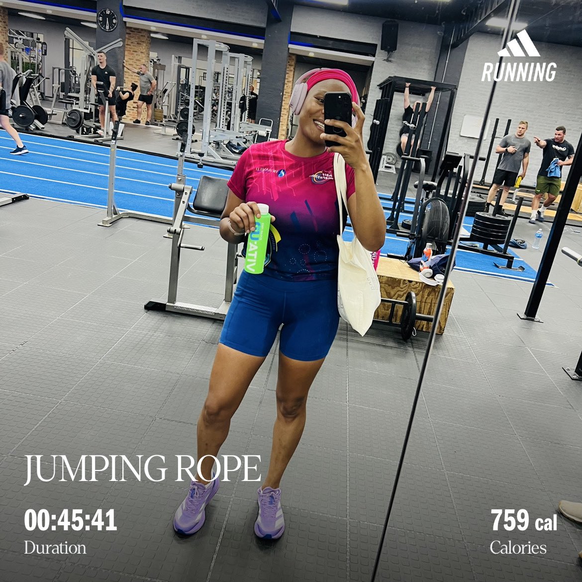 maponya_mantsha's tweet image. 5am Club, I’m back at it! 💪🏾 A solid 45-minute skipping session to kickstart the day. #FitnessMotivation #RunningCommunity #FetchYourBody2025 #IPaintedMyWorkout
