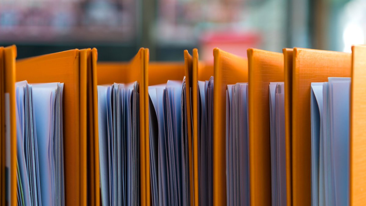 VDMAonline's tweet photo. Das Europäische Parlament hat den enorm wichtigen #Bürokratieabbau (#Omnibus I) vertagt - ein fatales Zeichen für die europäische Industrie. Neun große Wirtschaftsverbände fordern EU- und Bundespolitik auf, zügig zu einer tragfähigen Lösung zu kommen. https://t.co/EM3QSurApF https://t.co/Nt8l5karSf