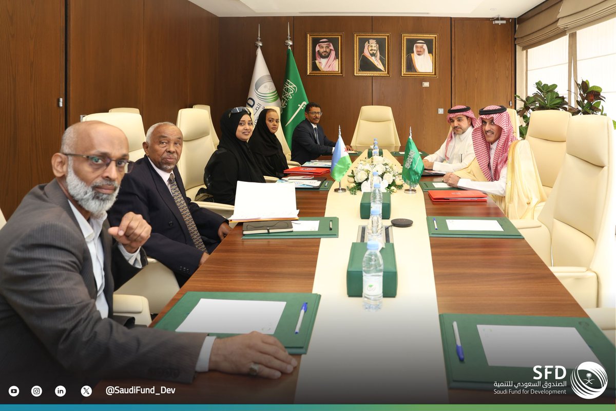 FdedFded1's tweet image. 🇩🇯🤝🇸🇦  La coopération entre le FDED et le SFD se renforce !
Mme Nasro Habib Ibrahim a rencontré M. Faisal Al-Qahtani à Riyad pour consolider un partenariat clé au service du développement de #Djibouti. 🇩🇯
#FDED #SFD #Coopération #DéveloppementÉconomique