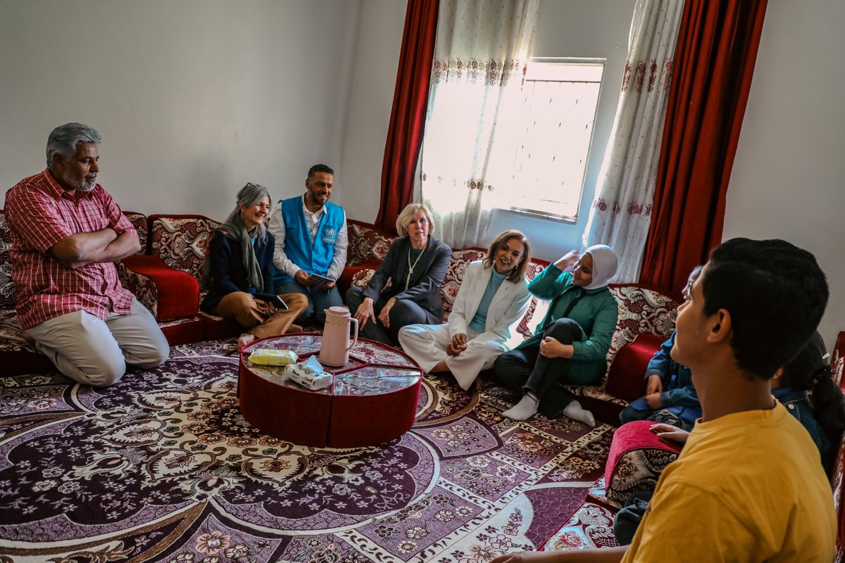 Ahmad is one of thousands of refugees in Jordan receiving UNHCR lifesaving assistance thanks to #AustralianAid.
🇦🇺Minister Aly visited Ahmad’s family to talk about their life in Jordan.
<a href="/dfat/">Department of Foreign Affairs and Trade 🇦🇺</a> support helps UNHCR protect refugees ensuring they can access safety and basic services.