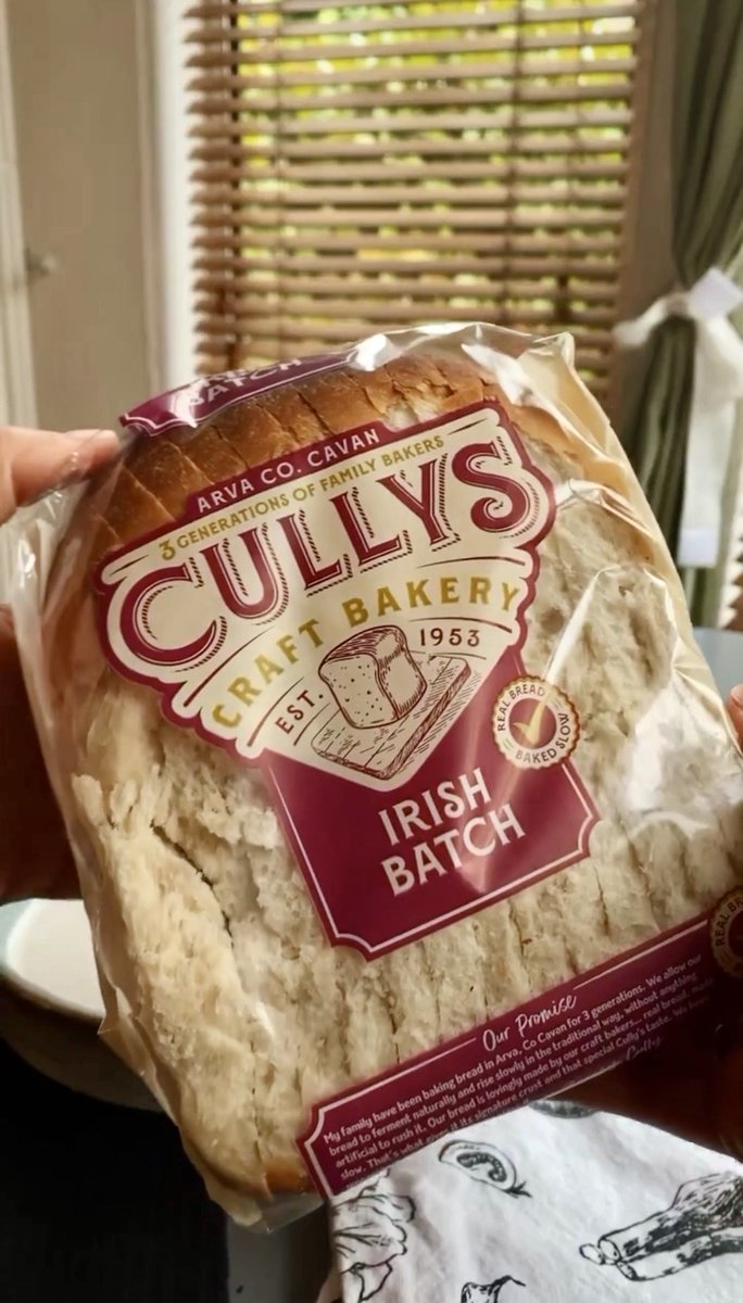 cullysbakery's tweet image. Unbeatably tasty! When you want the best, you can't beat a #batch! 🍞
Very proud of our @BlasNahEireann #gold medal winning Sliced #BatchLoaf! 🥇
#winning #blas2025 #IrishFoodAwards #Blas2025 #Blas #Blas25 #ThisisIrishfood #foodawards #irishfoodawards #blasnaheireann