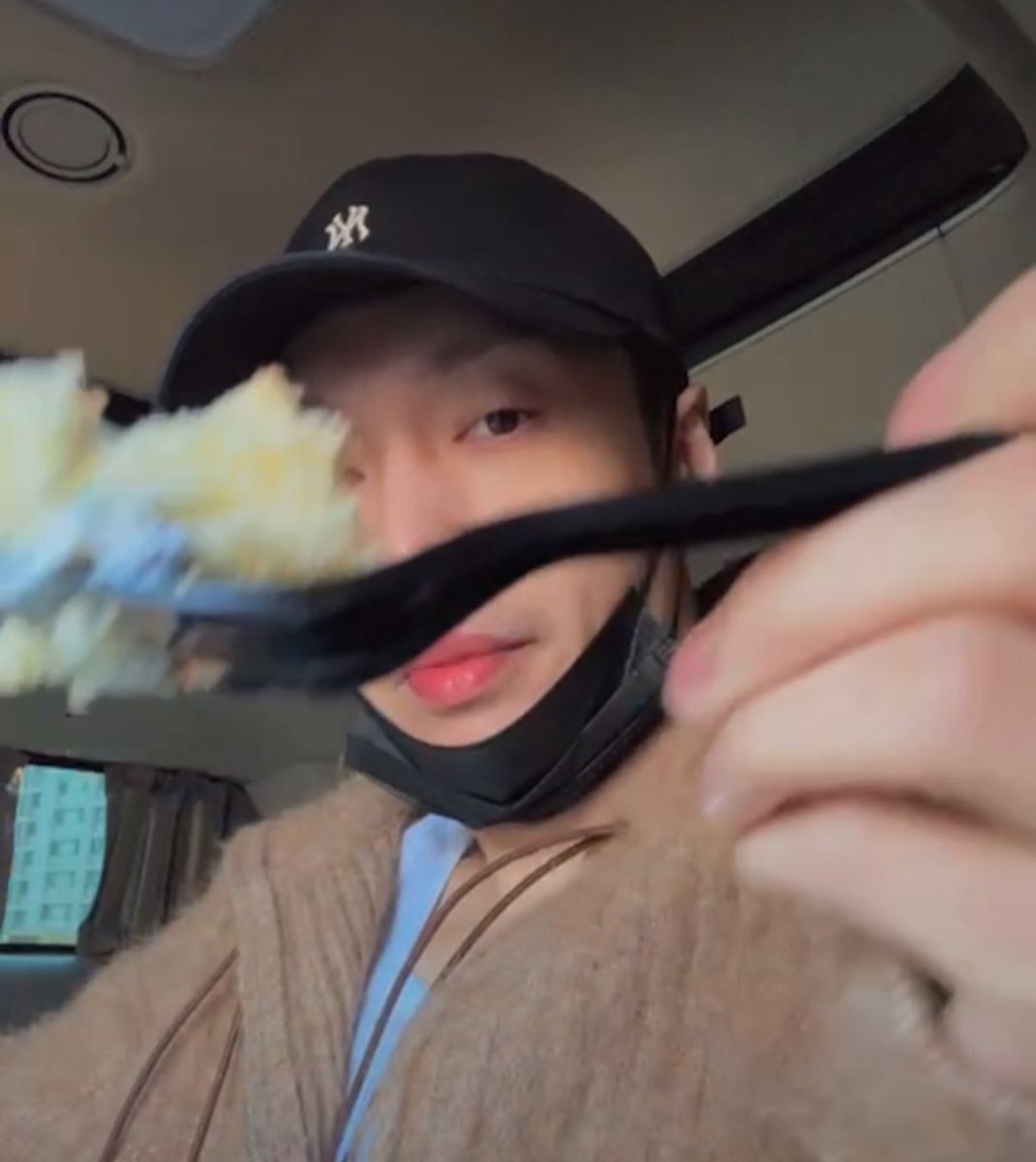 この瞬間、口を開けた女子は多いと思う…私もあーんってした😆

#LAY #LayZhang #ZhangYixing #张艺兴