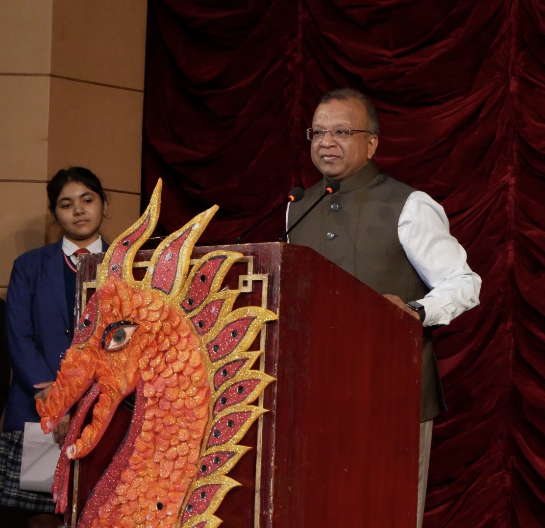subodhagarwal's tweet photo. Honoured to be Chief Guest at Seedling Modern High School’s Annual Function — themed “The Dragon Warrior.” 
Spoke on courage, creativity &amp; 7 life principles — from asking fearless questions to believing in oneself. 

#Leadership #Education #YouthEmpowerment #BySubodh https://t.co/yib0UP7fsY
