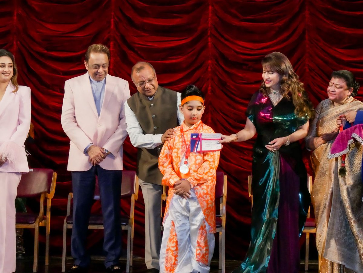 Honoured to be Chief Guest at Seedling Modern High School’s Annual Function — themed “The Dragon Warrior.” 
Spoke on courage, creativity &amp; 7 life principles — from asking fearless questions to believing in oneself. 

#Leadership #Education #YouthEmpowerment #BySubodh