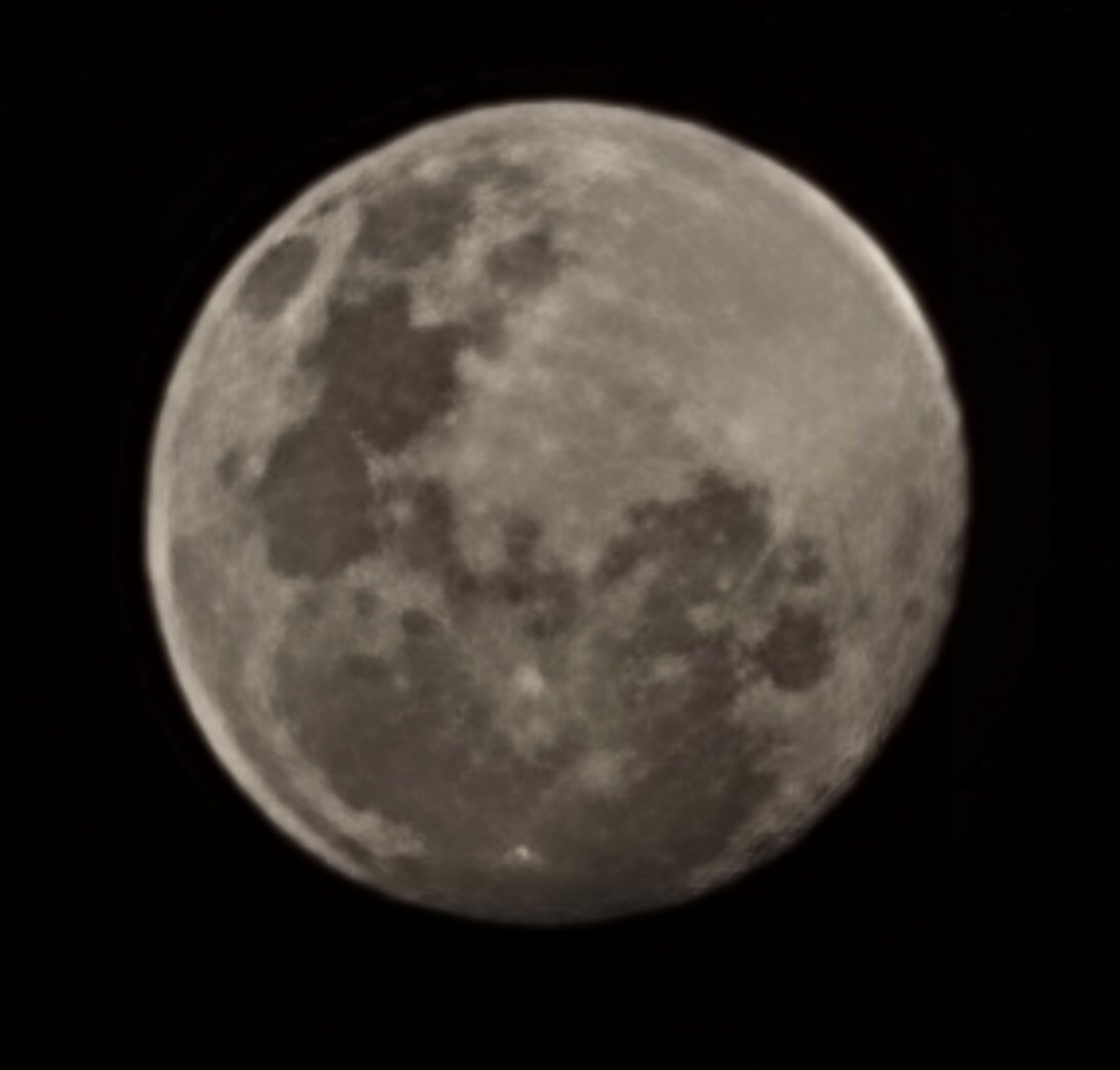 RichX2c's tweet image. Evening ladies... Full Moon tonight...😜😜😜😘😘😘