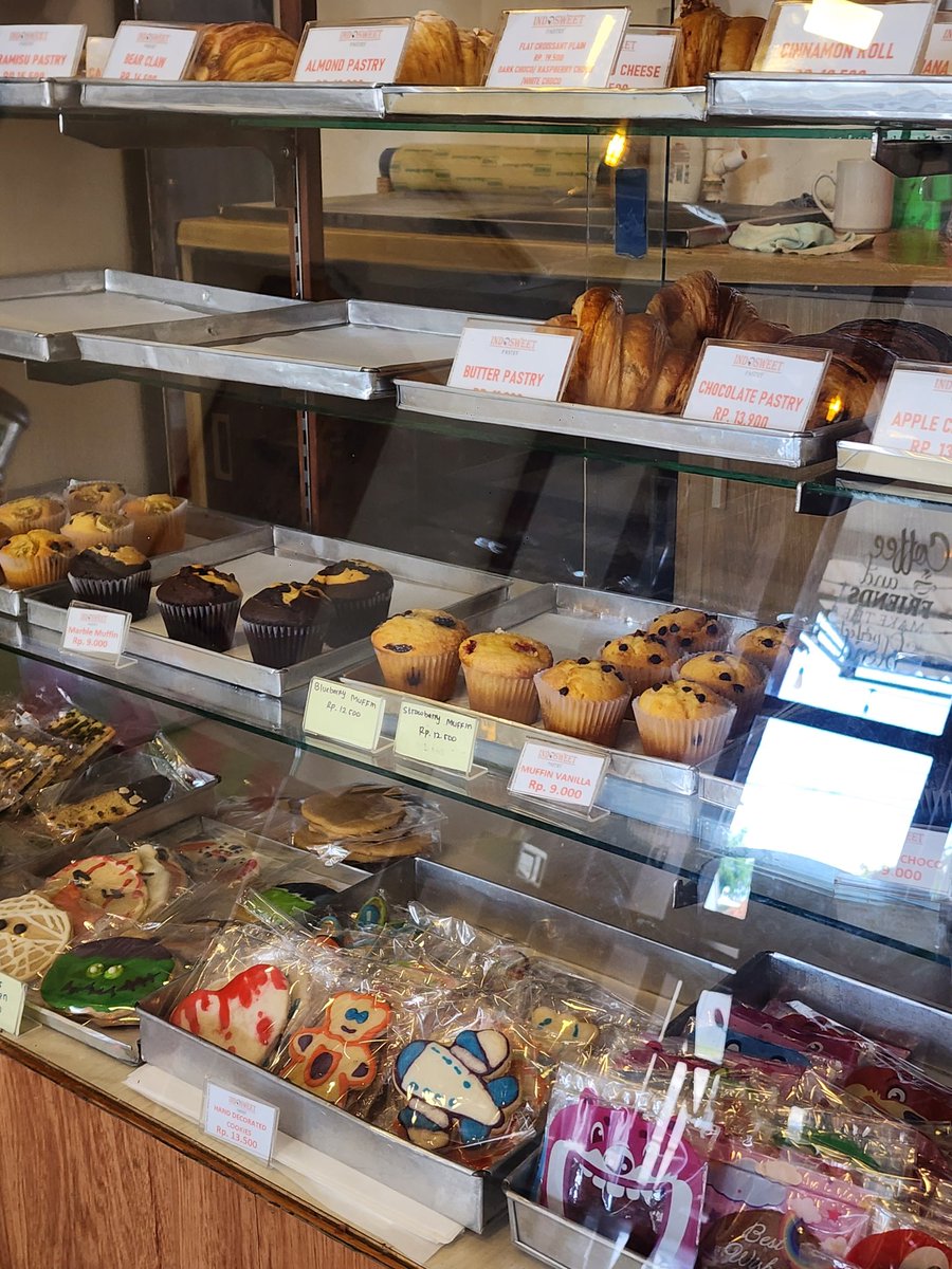 nrn047's tweet image. red day mood