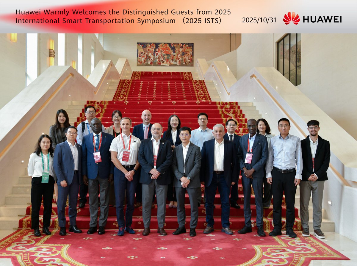 Last week, we had the great pleasure of visiting the Huawei headquarters in Shenzhen, where our team was warmly welcomed and given an in-depth tour of their Smart City and Intelligent Transport Systems (ITS) innovations.

We were able to see Huawei’s creativity and commitment to