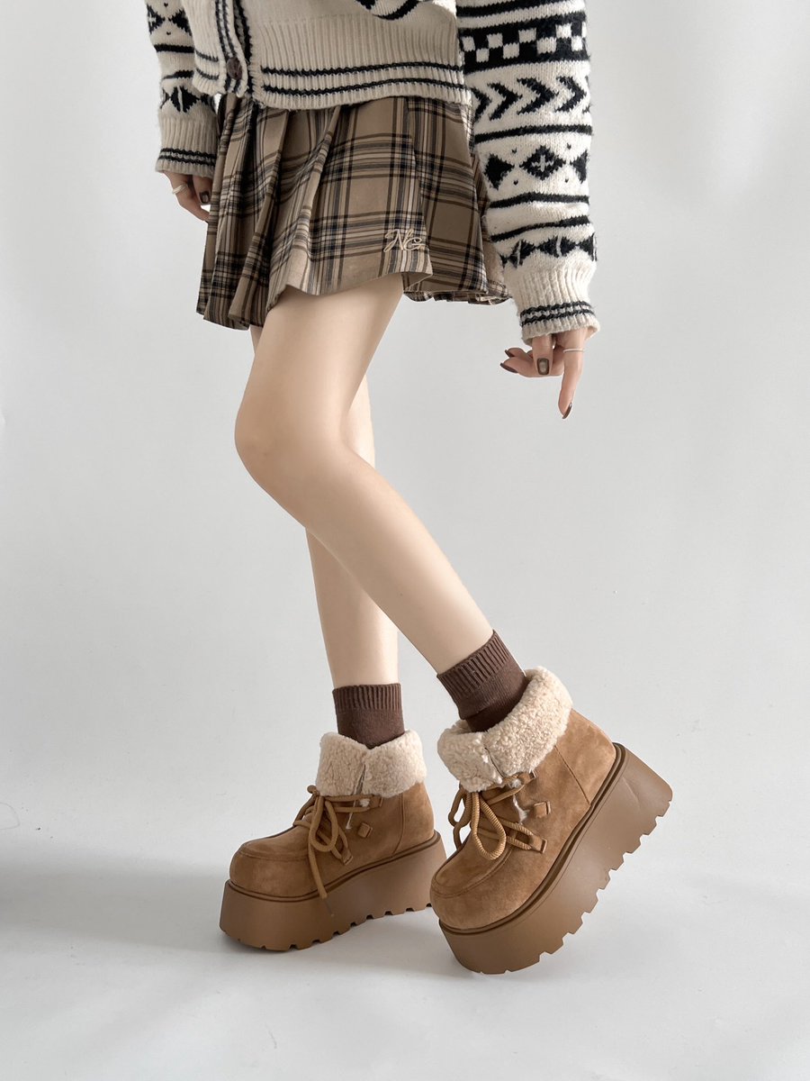 バズりブーツが可愛すぎる 。。 👶🏻❄️⋆⭐︎ ただいま予約発売中