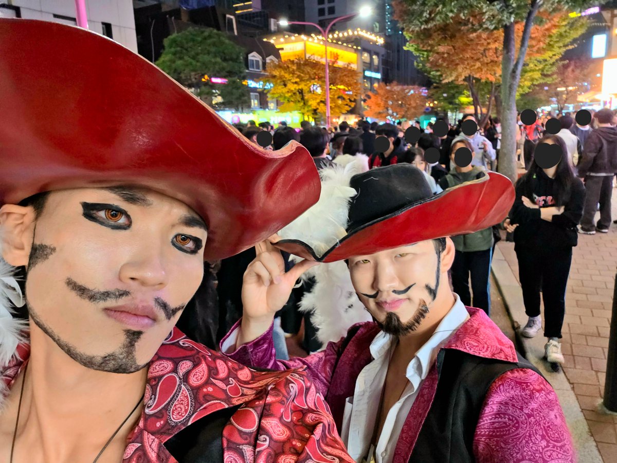 happpy_hs's tweet image. 2025.10.31 할로윈 홍대

미호크 Ctrl C +Ctrl V
@cosplay_anjeol