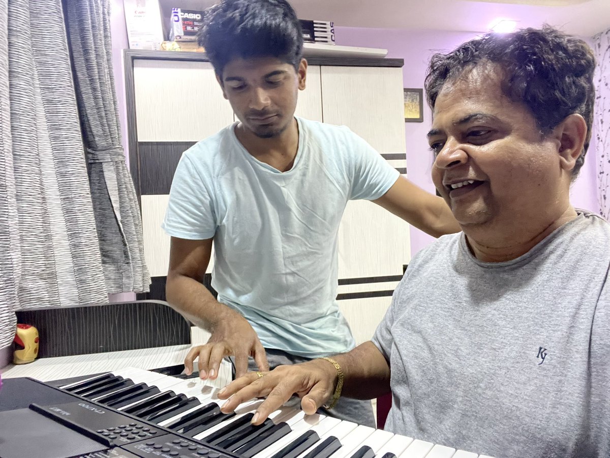 छोटी बातें
छोटी छोटी बातों की है यादें बड़ी
भूले नहीं बीती हुई एक छोटी घड़ी …! Remembering special moments of my life ❤️😍
Every time you need not keep teaching your children at times there is lot of learning as well.
#TuningMoments