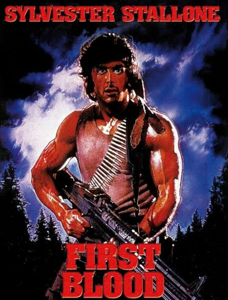 『プラトーン』を先に観てから『ランボー』を視聴するとベトナム戦争の悲惨さをより体験できておすすめの順番『プラトーン』は、戦場の残酷さと兵士の心の崩壊をリアルに描き、混沌の恐怖や道徳の喪失、心の傷跡を胸に刻み込む。