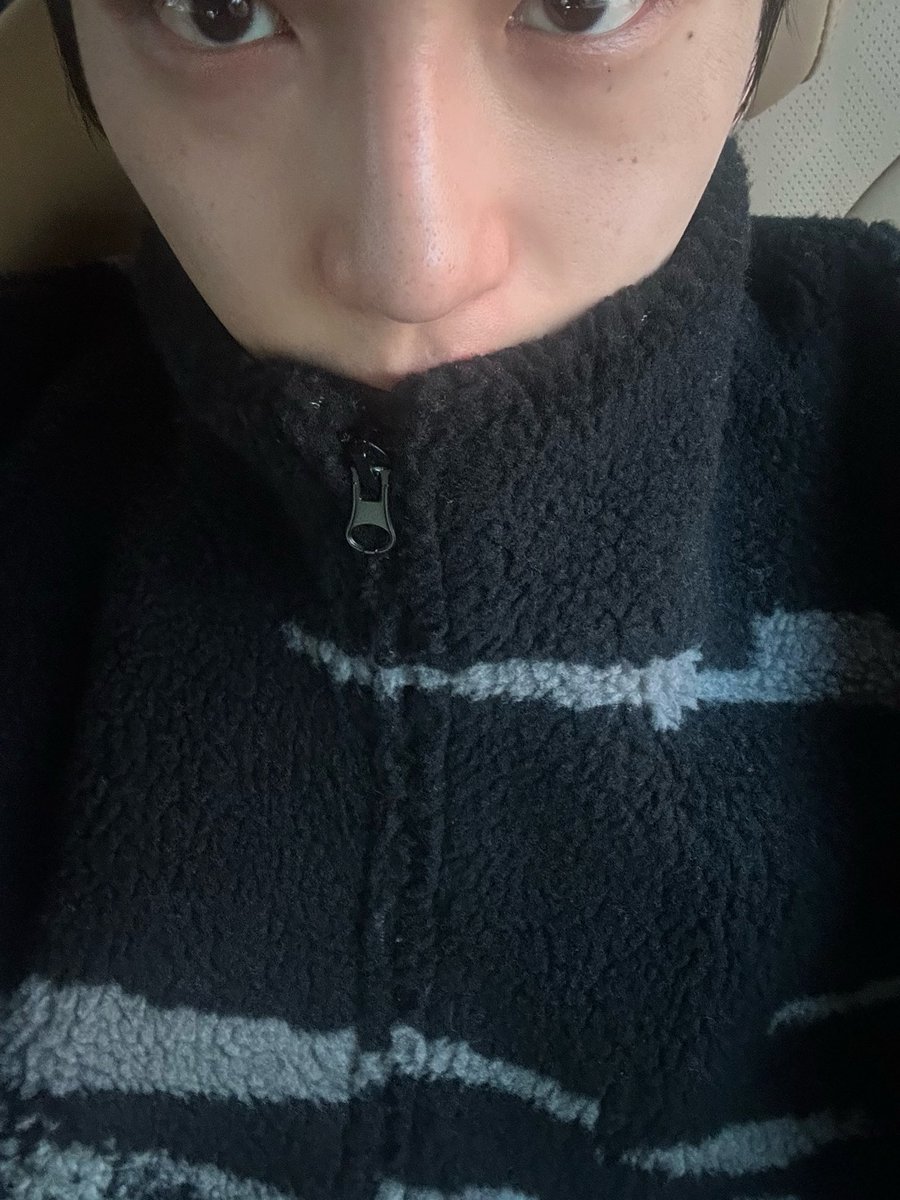 BAEKSEUNG_CREAM's tweet photo. 251104 프롬 #백승 

혀누 참 귀엽당

#이펙스 #EPEX #BAEKSEUNG https://t.co/WdvYXmA2f3